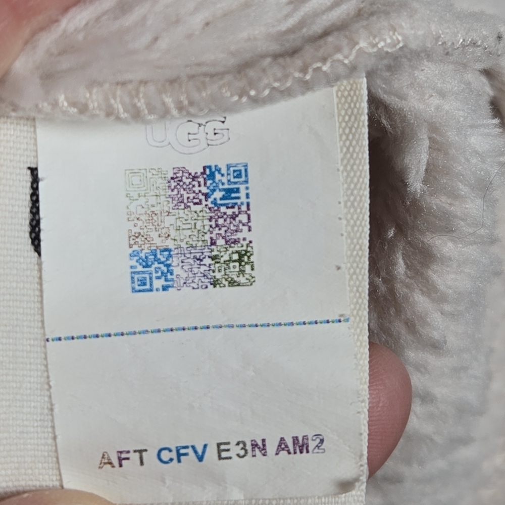 UGG Women's Cream Robe - Picture 15 of 16